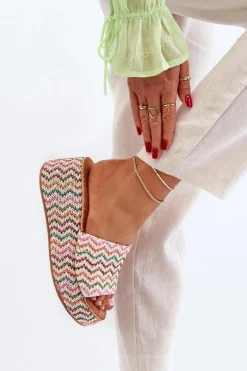 Damskie Klapki Na Koturnie Białe Vanarila