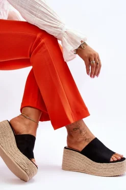 Damskie Klapki Na Koturnie I Platformie Czarne Ysabel