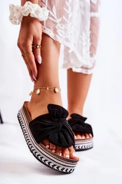 Damskie Klapki Na Masywnej Platformie Czarne Terisa