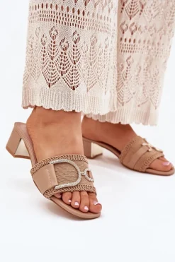 Damskie Klapki Na Obcasie Z Ozdobnym Detalem Ciemnobeżowe Julinemi