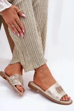 Damskie Klapki Na Płaskim Obcasie Z Ozdobą S.Barski KV51-089 Złote