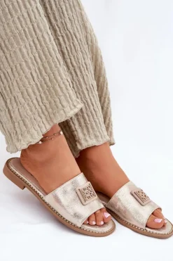 Damskie Klapki Na Płaskim Obcasie Z Ozdobą S.Barski KV51-089 Złote