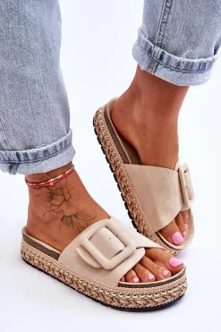 Damskie Klapki Na Zdobionej Platformie Beżowe Joyce