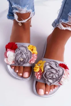 Damskie Klapki Z Kwiatem Szare Della