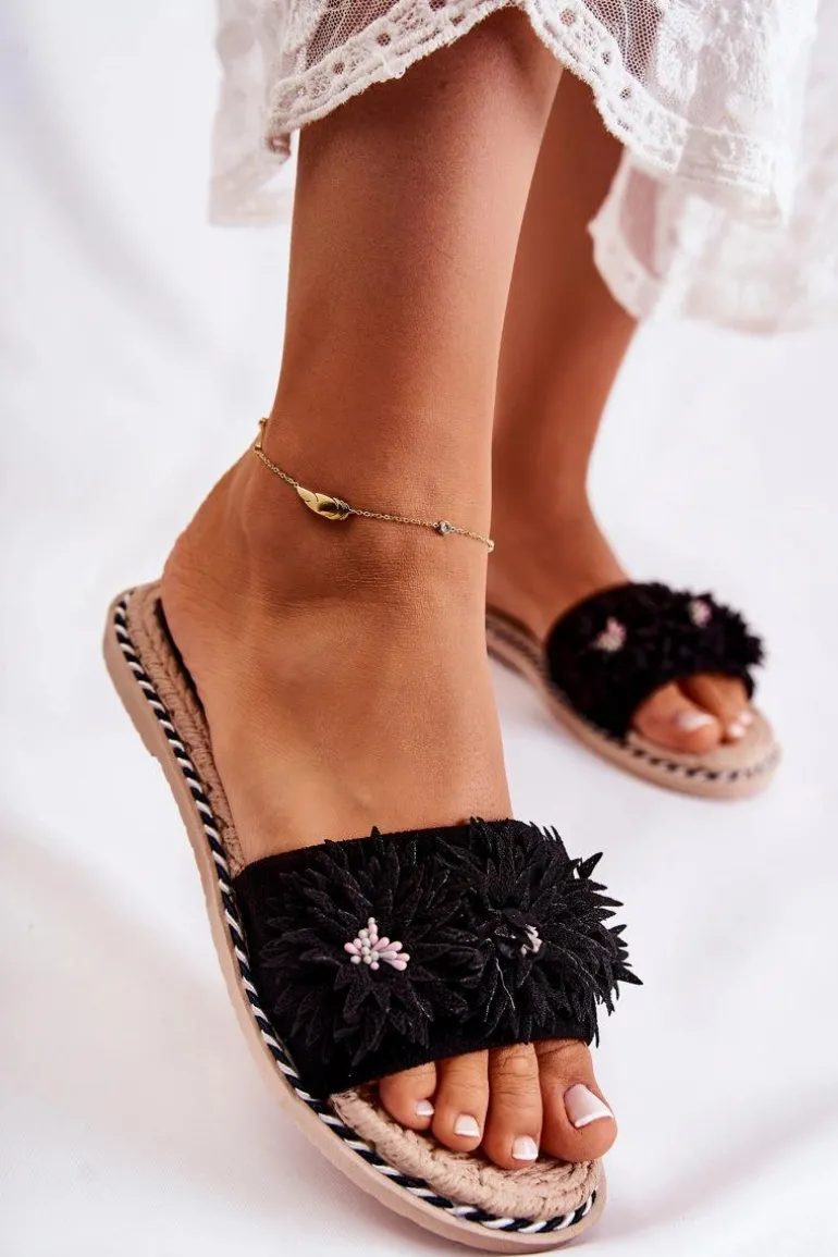 Damskie Klapki Z Materiałowymi Kwiatami Czarne Susana