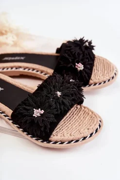 Damskie Klapki Z Materiałowymi Kwiatami Czarne Susana