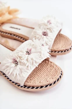 Damskie Klapki Z Materiałowymi Kwiatami Białe Susana