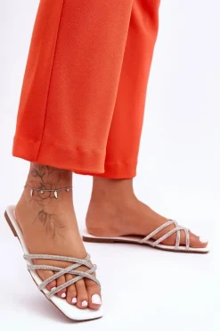 Damskie Klapki Z Paseczkami I Dżetami Białe Leomi