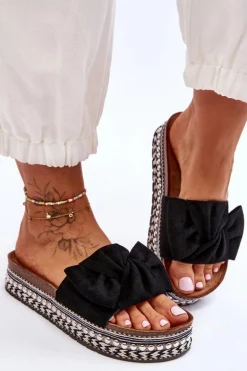 Damskie Klapki Zamszowe Z Kokardą Czarne Lauria