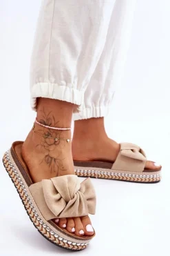 Damskie Klapki Zamszowe Z Kokardą Beżowe Lauria