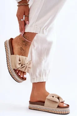 Damskie Klapki Zamszowe Z Kokardą Beżowe Lauria