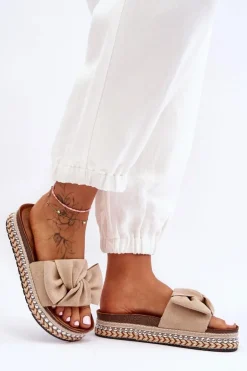 Damskie Klapki Zamszowe Z Kokardą Beżowe Lauria