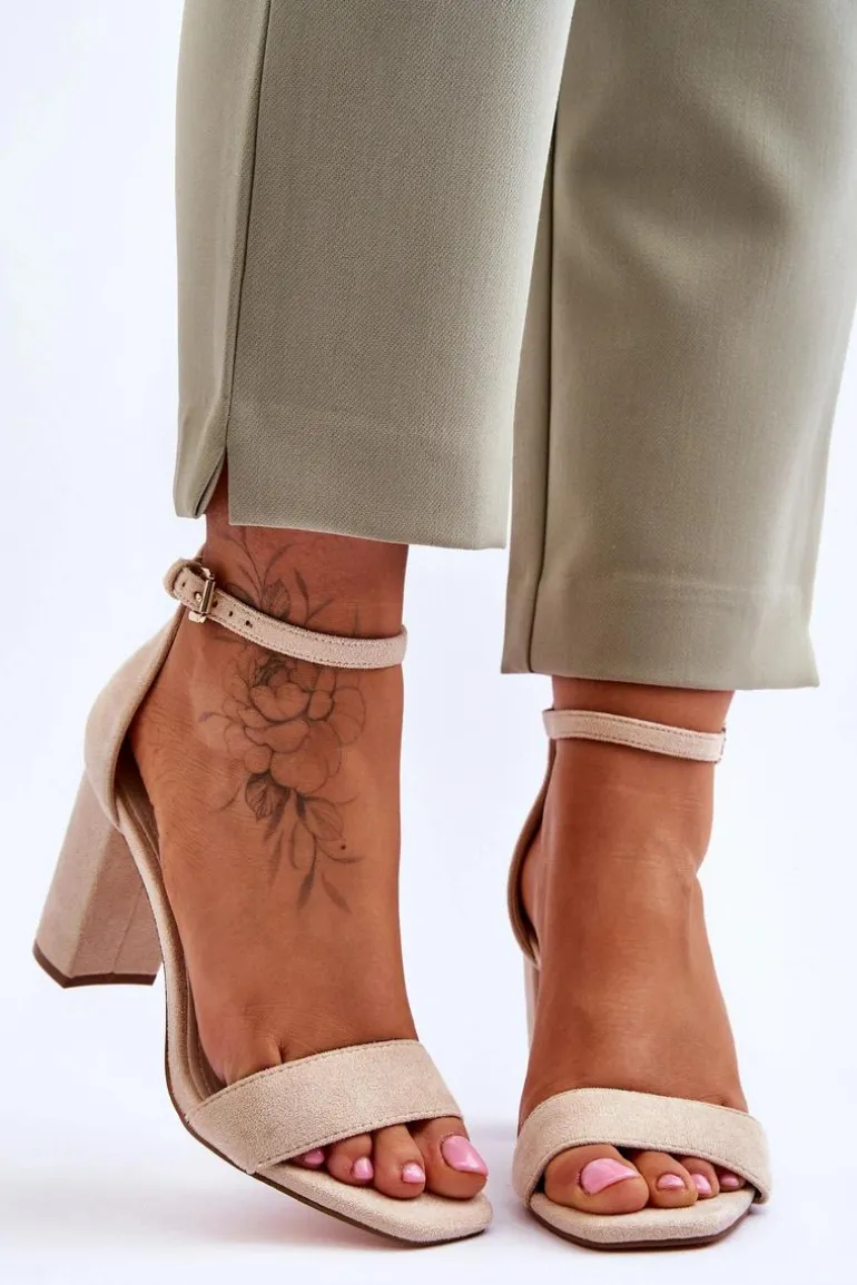 Damskie Klasyczne Zamszowe Sandały Beżowe Passo