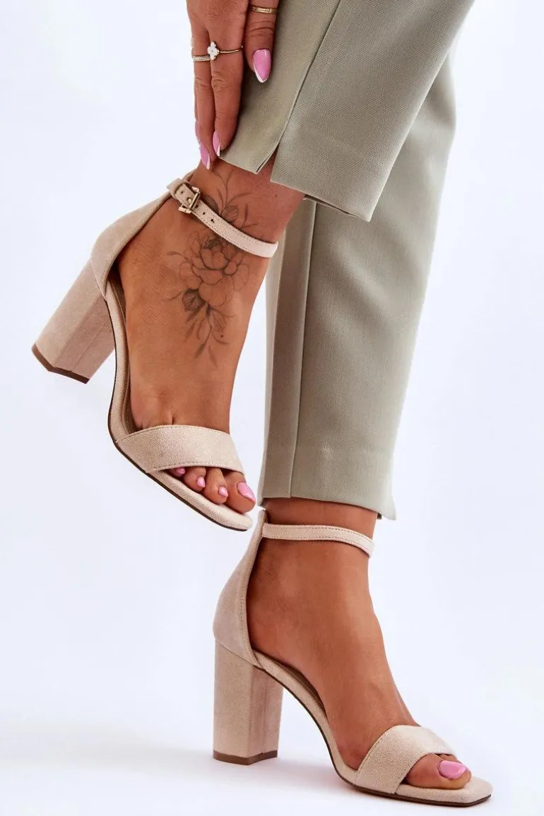 Damskie Klasyczne Zamszowe Sandały Beżowe Passo