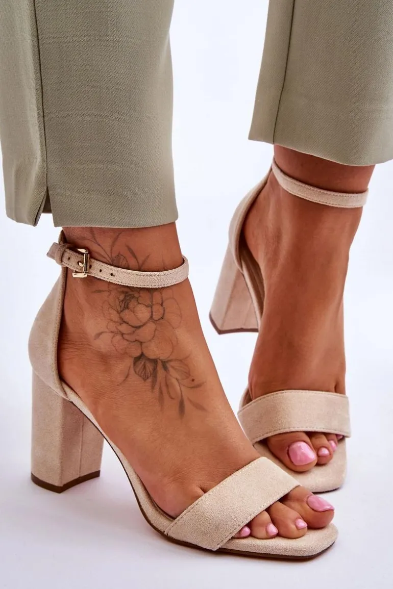 Damskie Klasyczne Zamszowe Sandały Beżowe Passo