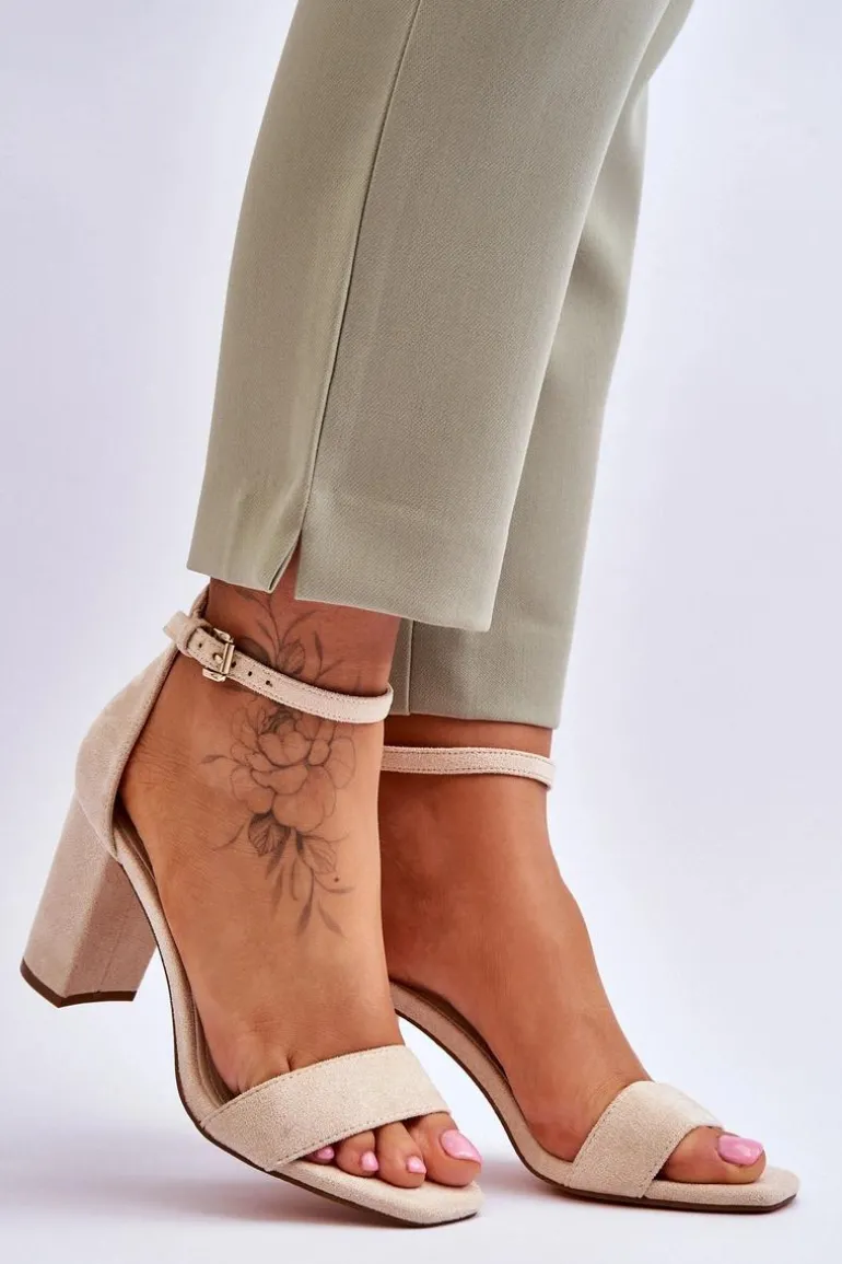 Damskie Klasyczne Zamszowe Sandały Beżowe Passo