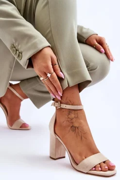 Damskie Klasyczne Zamszowe Sandały Beżowe Passo