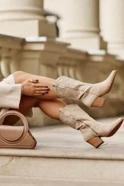 Damskie Kozaki Kowbojki Na Słupku Z Eko Zamszu Jasnobeżowe Wendlis