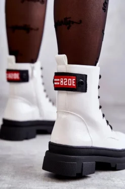 Damskie Lakierowane Botki Workery Sznurowane Białe Conny