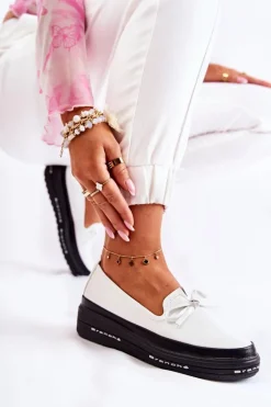 Damskie Lakierowane Mokasyny Na Koturnie Białe Frilly