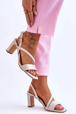 Damskie Lakierowane Sandały Na Słupku Beżowe Carrie