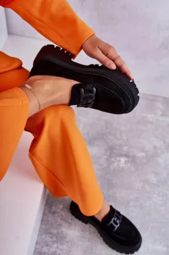 Damskie Półbuty Zamszowe Z Ozdobą Czarne Leeza