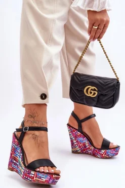 Damskie Sandałki Na Kolorowym Koturnie Czarne Malibu