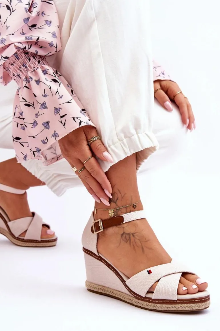 Damskie Sandały Na Koturnie Jasnobeżowe Janet