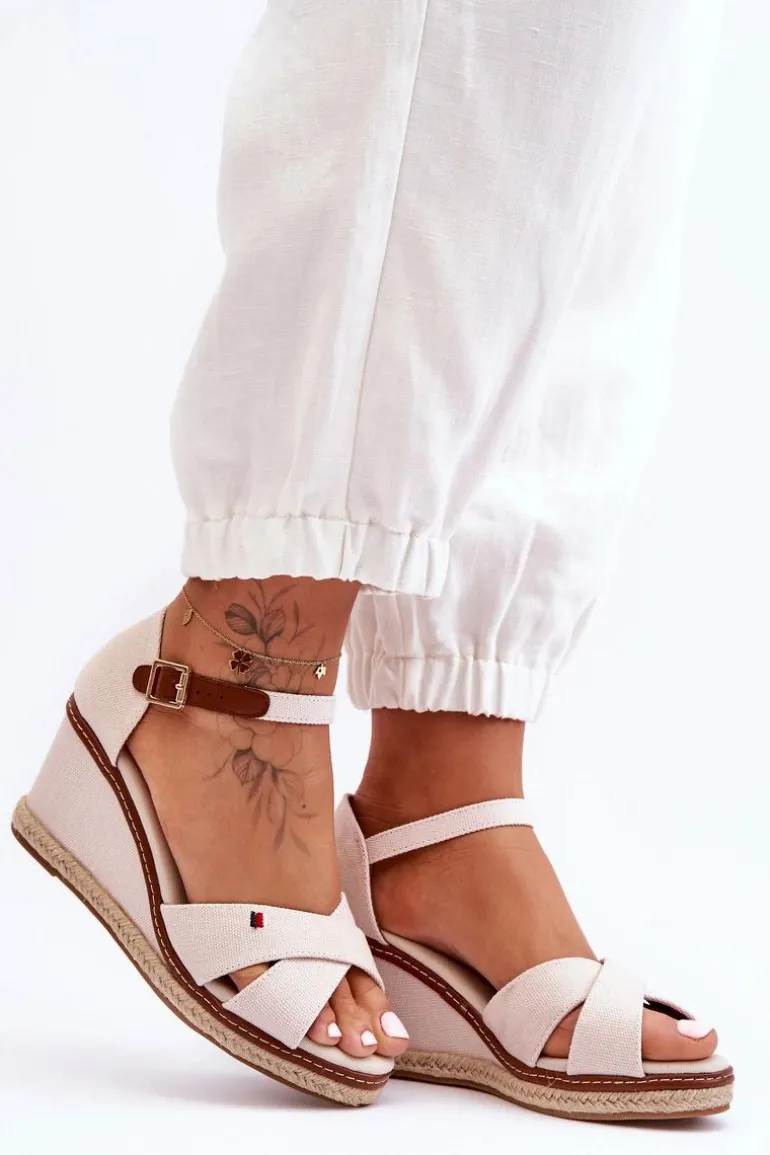 Damskie Sandały Na Koturnie Jasnobeżowe Janet