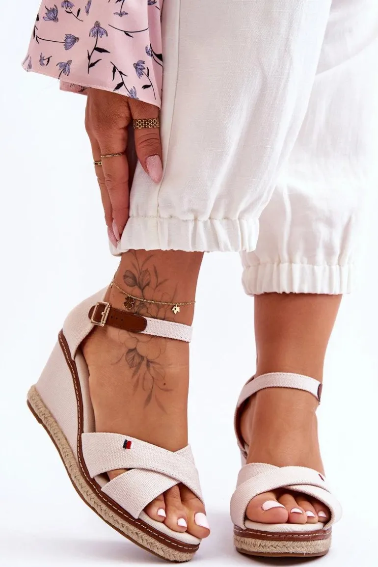 Damskie Sandały Na Koturnie Jasnobeżowe Janet