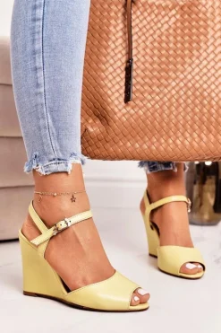 Damskie Sandały Na Koturnie Laura Messi 2253 Żółte