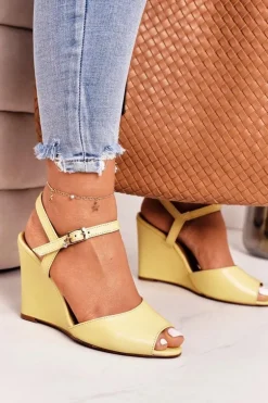 Damskie Sandały Na Koturnie Laura Messi 2253 Żółte