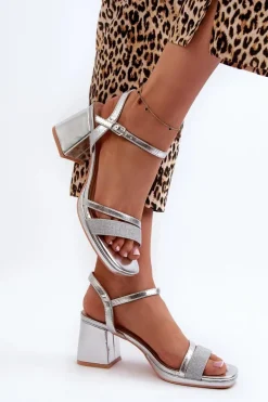 Damskie Sandały Na Obcasie Z Błyszczącym Paskiem Srebrne Tessata
