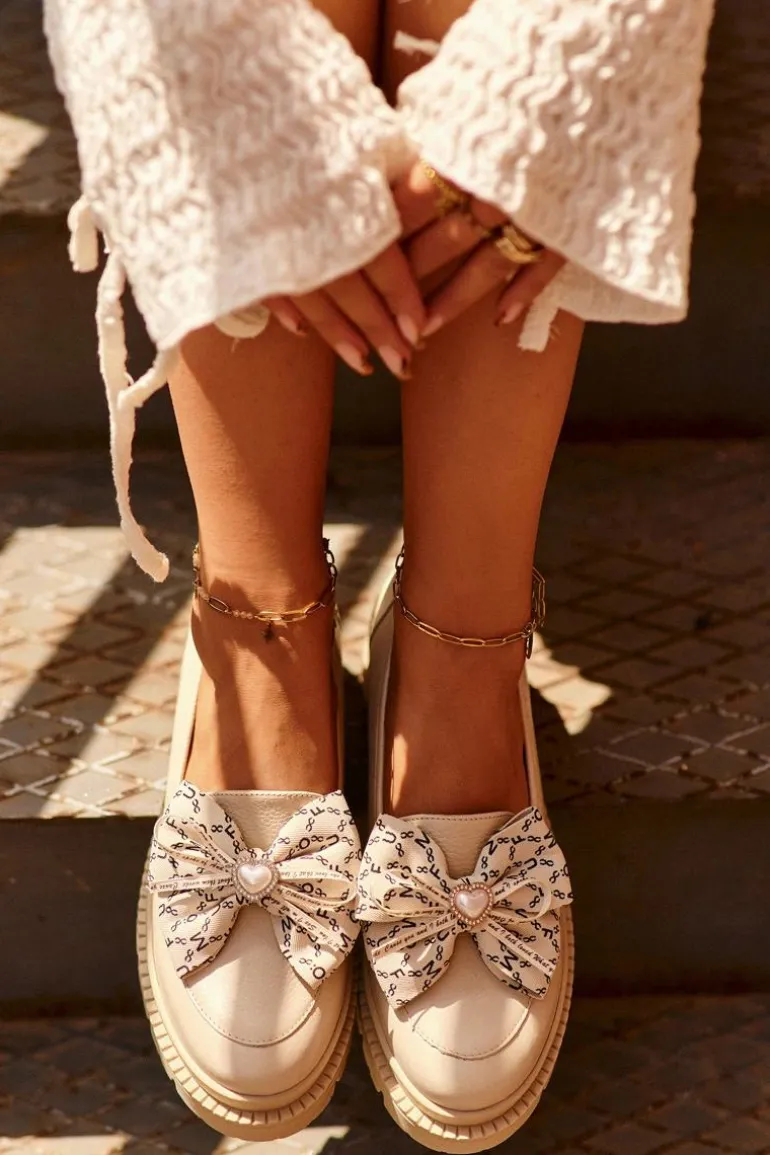 Damskie Skórzane Mokasyny Z Kokardą Laura Messi 2787 Jasnobeżowe