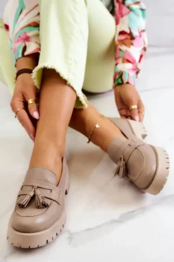 Damskie Skórzane Półbuty Frędzle Maciejka 05497-04 Beżowe