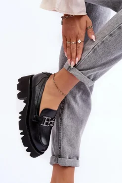 Damskie Skórzane Półbuty Loafersy Z Ozdobą Laura Messi 2699 Czarne