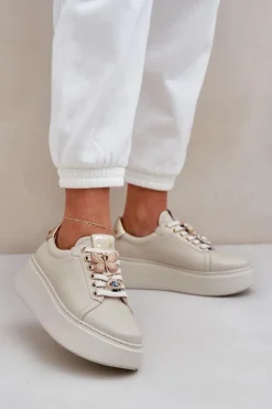 Damskie Skórzane Sneakersy Na Platformie Z Ozdobami CheBello 4292 Jasnobeżowe