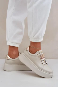 Damskie Skórzane Sneakersy Na Platformie Z Ozdobami CheBello 4292 Jasnobeżowe