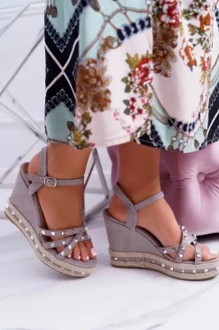 Damskie Szare Sandały Na Koturnie Ćwieki Amare