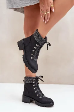 Damskie Trapery Z Kożuszkiem Na Niskim Obcasie Czarne Brenneth