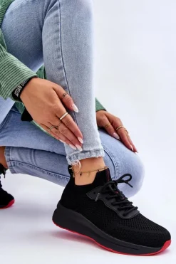 Damskie Wsuwane Sneakersy Cross Jeans LL2R4032C Czarne