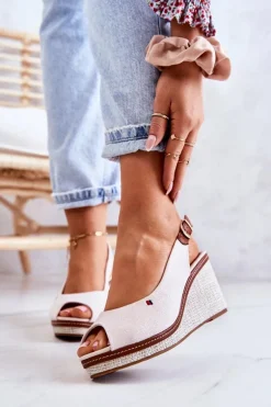 Damskie Wygodne Sandały Na Koturnie Beżowe Thallas