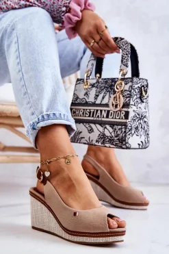 Damskie Wygodne Sandały Na Koturnie Ciemnobeżowe Thallas