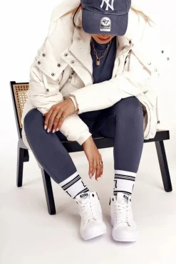 Damskie Wysokie Trampki Na Dużej Podeszwie BIG STAR FF274241 Białe