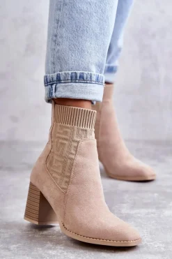 Damskie Zamszowe Botki Ze Skarpetą Beżowe Montes