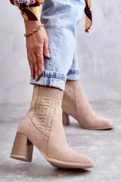 Damskie Zamszowe Botki Ze Skarpetą Beżowe Montes