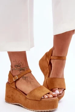 Damskie Zamszowe Sandałki Na Koturnie Camel Lydia