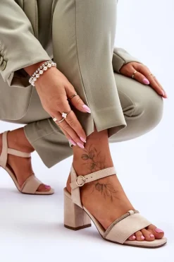 Damskie Zamszowe Sandały Na Niskim Słupku Beżowe Loredo