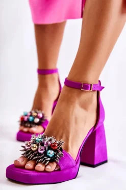 Damskie Zamszowe Sandały Z Ozdobami Fuksja Mayet