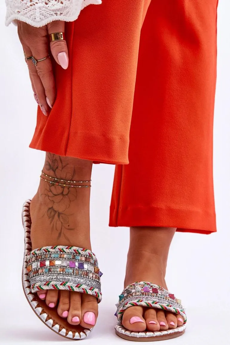 Damskie Zdobione Klapki Białe Bellisa